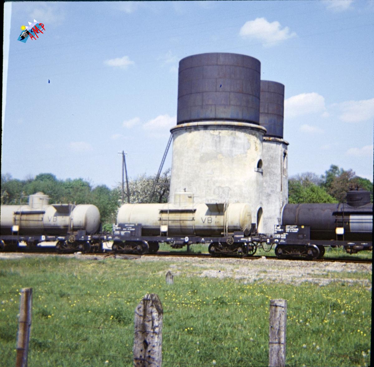 1971--R06_026-P940-07--RE-train desherbant-1971-04-_HG